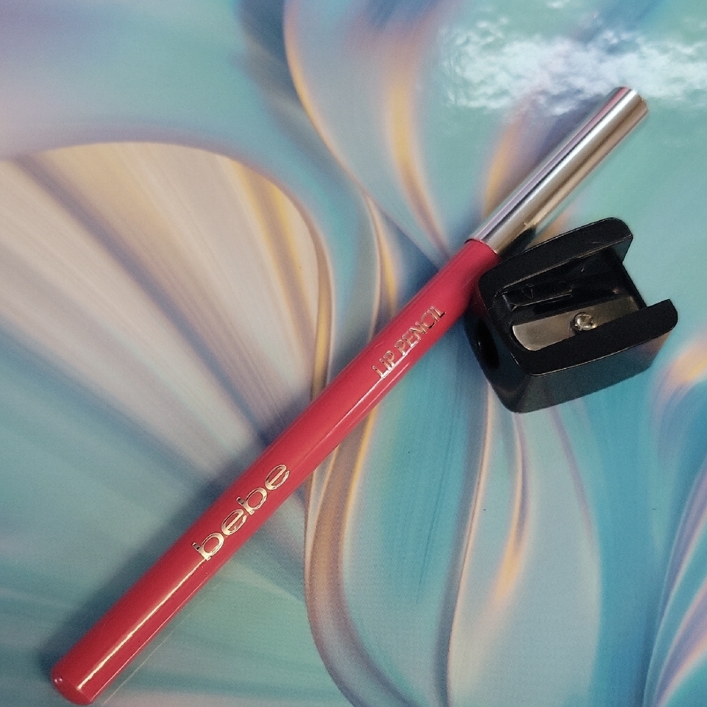 Bebe Pink Lip Liner with Black Sharpener New